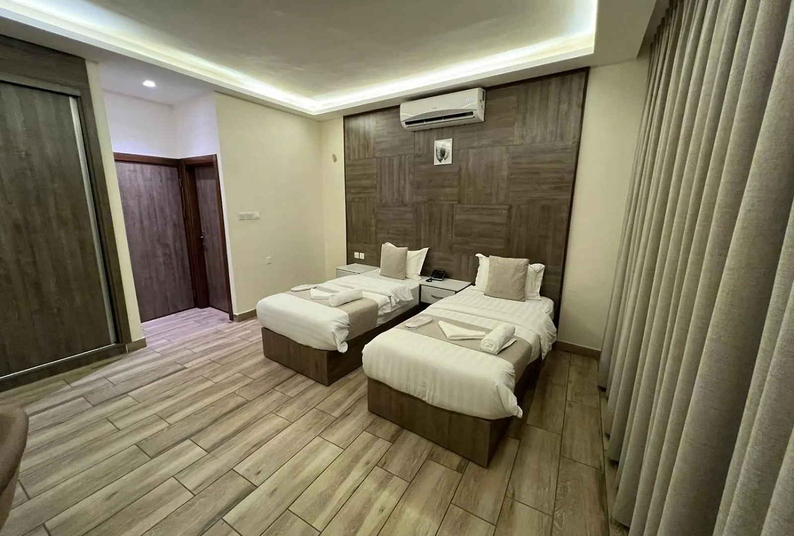 Sky Hotel Aqaba 4*,