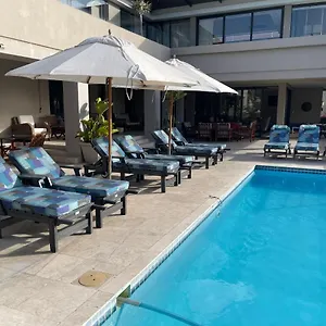 https://bantry-bay-studios.hotels-capetown.com